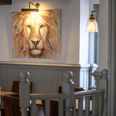 The Lazy Lion Bed & Breakfast Milford on Sea Luaran gambar