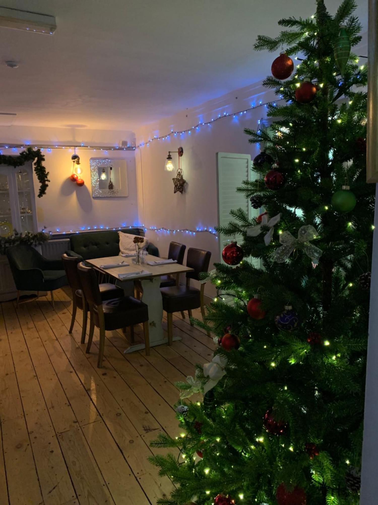 The Lazy Lion Bed & Breakfast Milford on Sea Luaran gambar