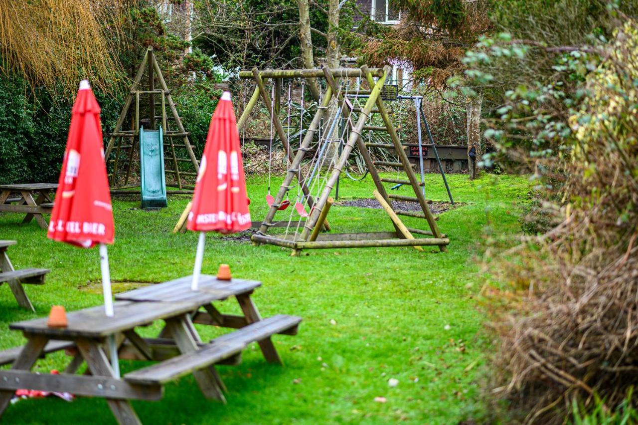 The Lazy Lion Bed & Breakfast Milford on Sea Luaran gambar